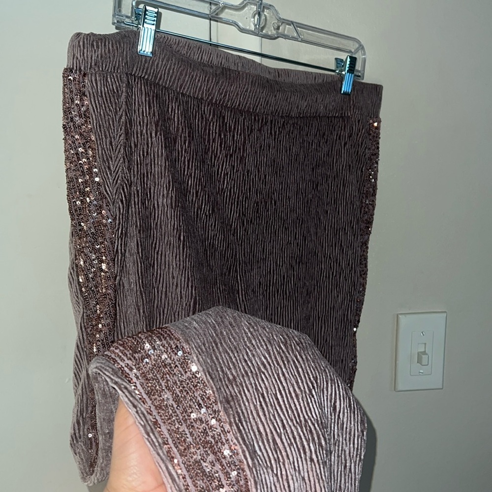 Fun Sweat Pants - image 4